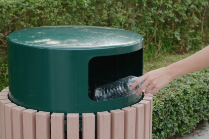 Elias Assum Sabbag Junior destaca como o plástico descartável se tornou um dos maiores desafios ambientais da atualidade.