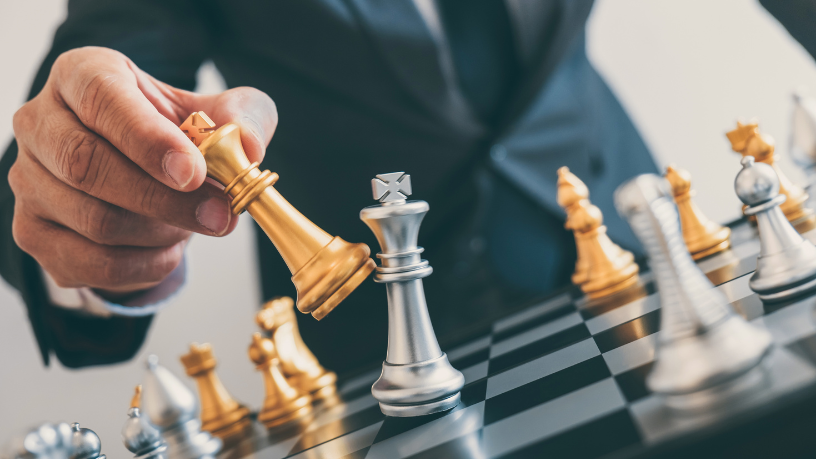 A paciência estratégica, defendida por Alfredo Moreira Filho, mostra que líderes que sabem esperar tomam decisões mais inteligentes e sustentáveis.