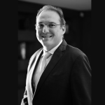 A recuperação judicial como instrumento de proteção econômica com Rodrigo Gonçalves Pimentel.